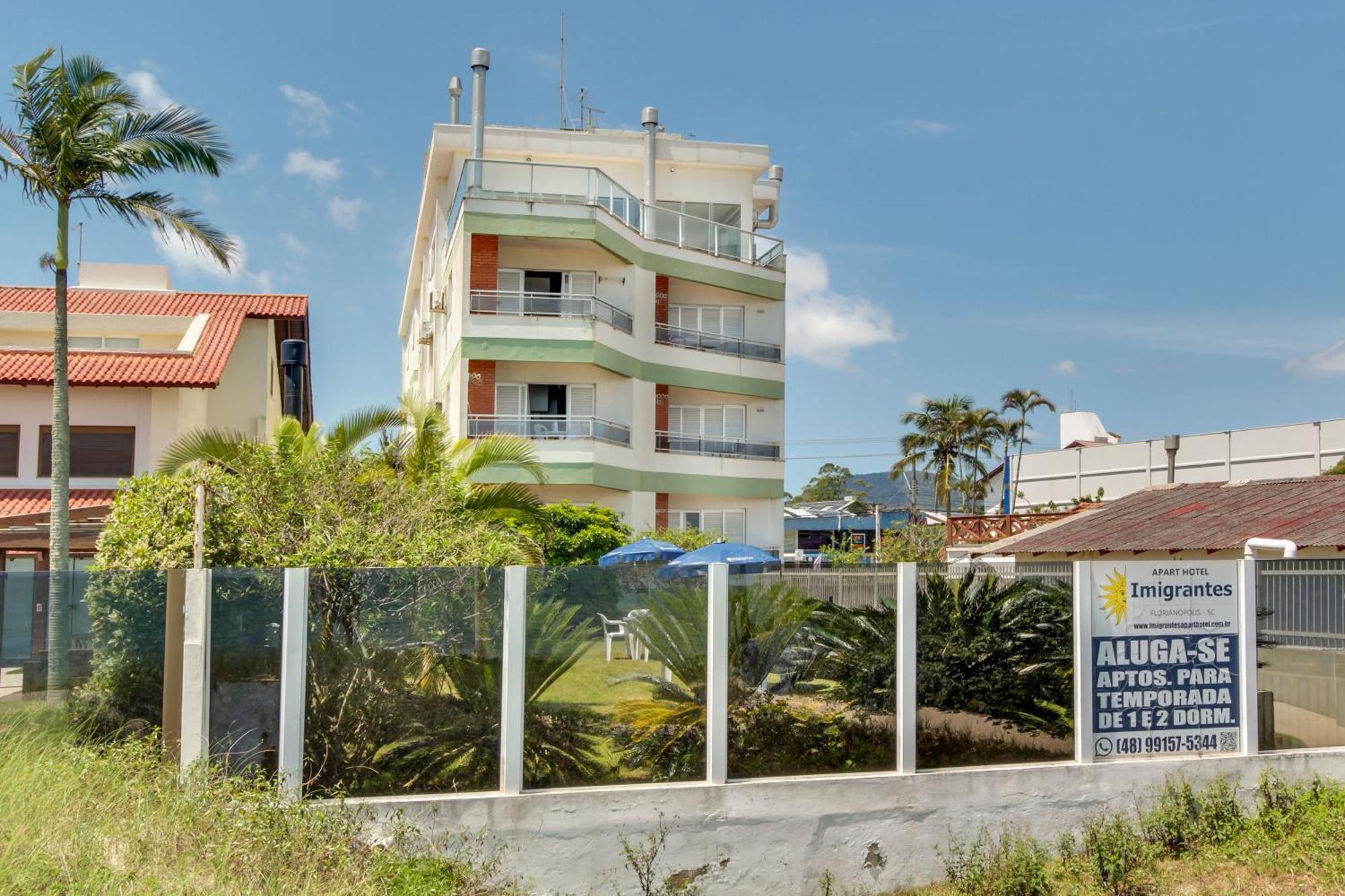 Imigrantes Apart Hotel ゴヴェルナドール・セウソ・ラーモス エクステリア 写真