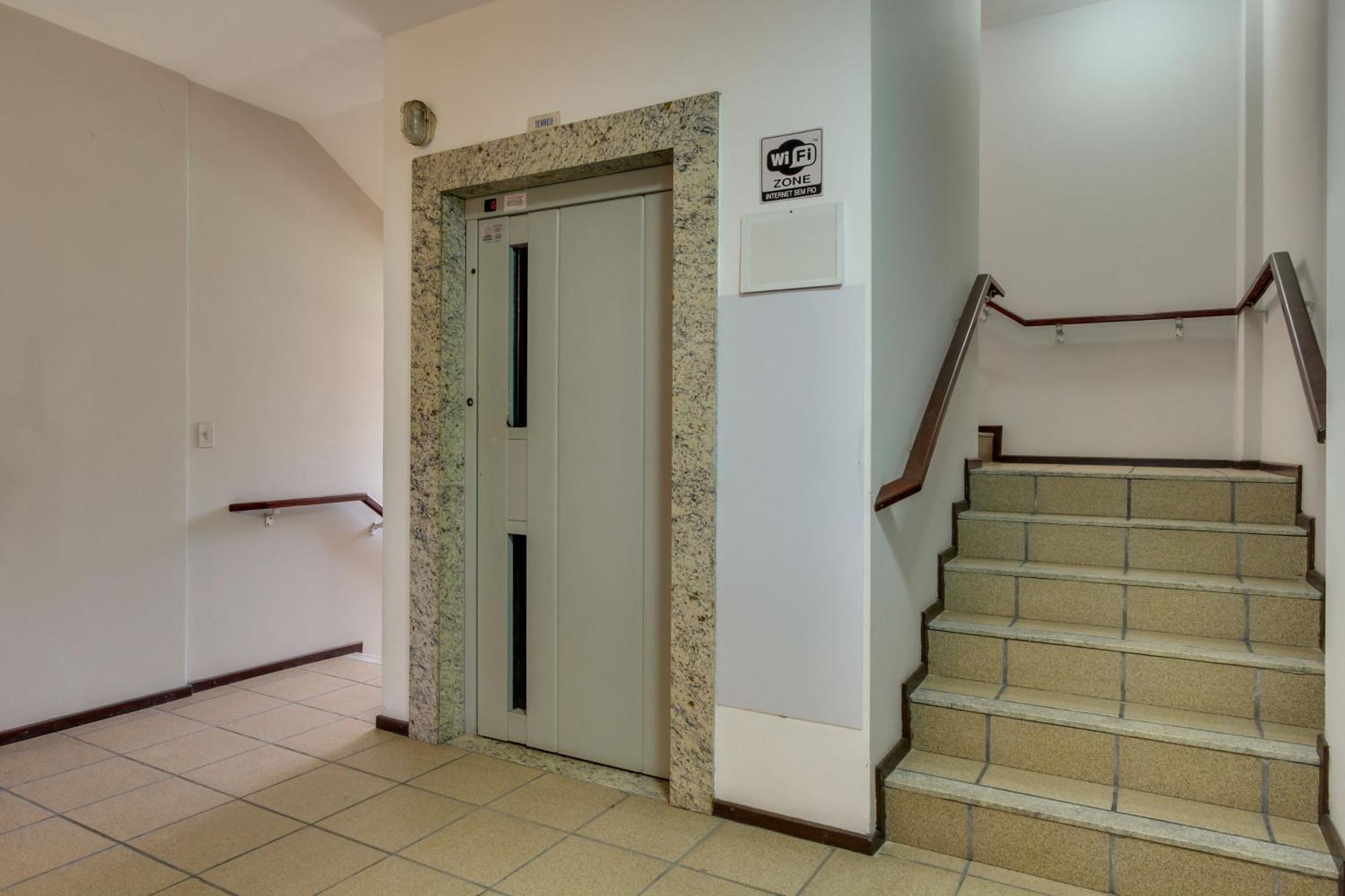 Imigrantes Apart Hotel ゴヴェルナドール・セウソ・ラーモス エクステリア 写真
